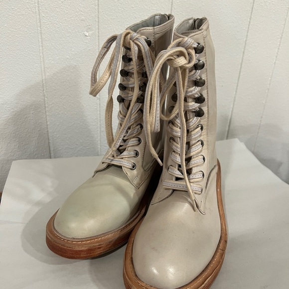 NWT Free People Santa Fe Lace-up Boots distressed combat round toe boots - Picture 4 of 11